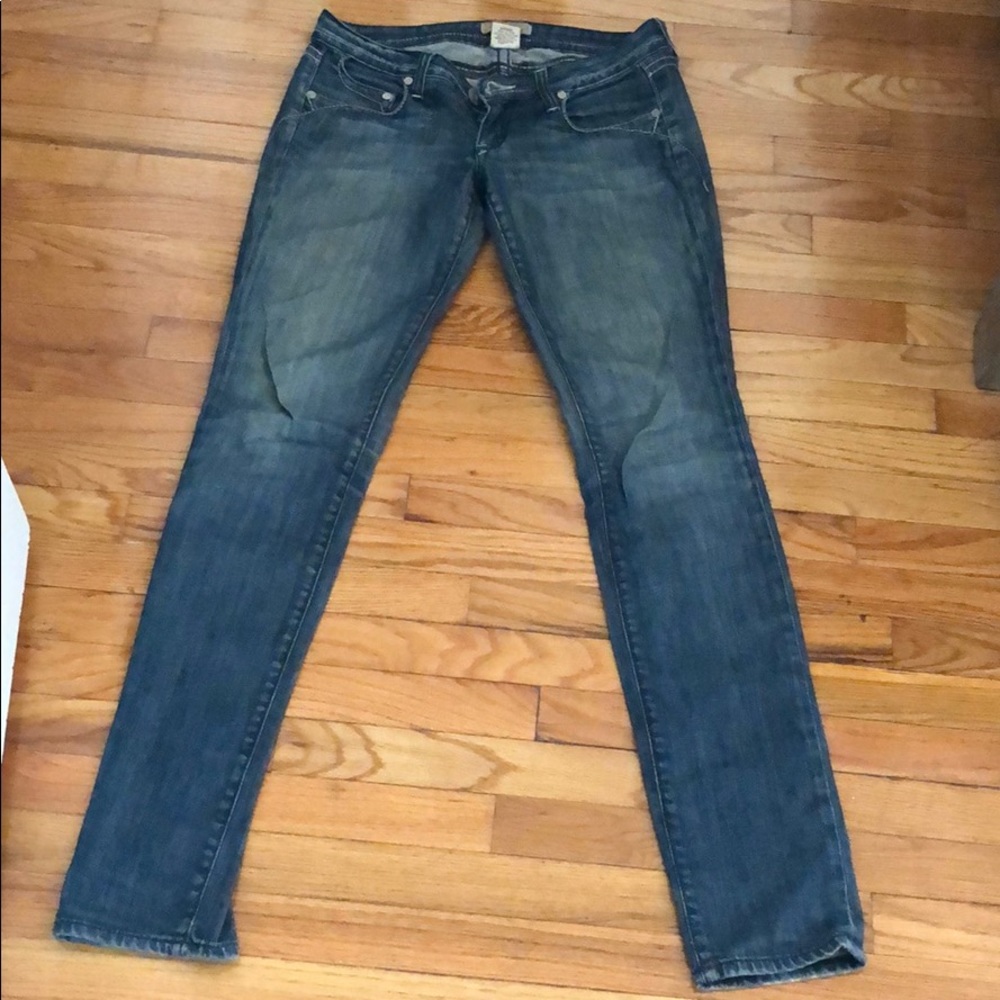 Denim of virtue low waisted jeans